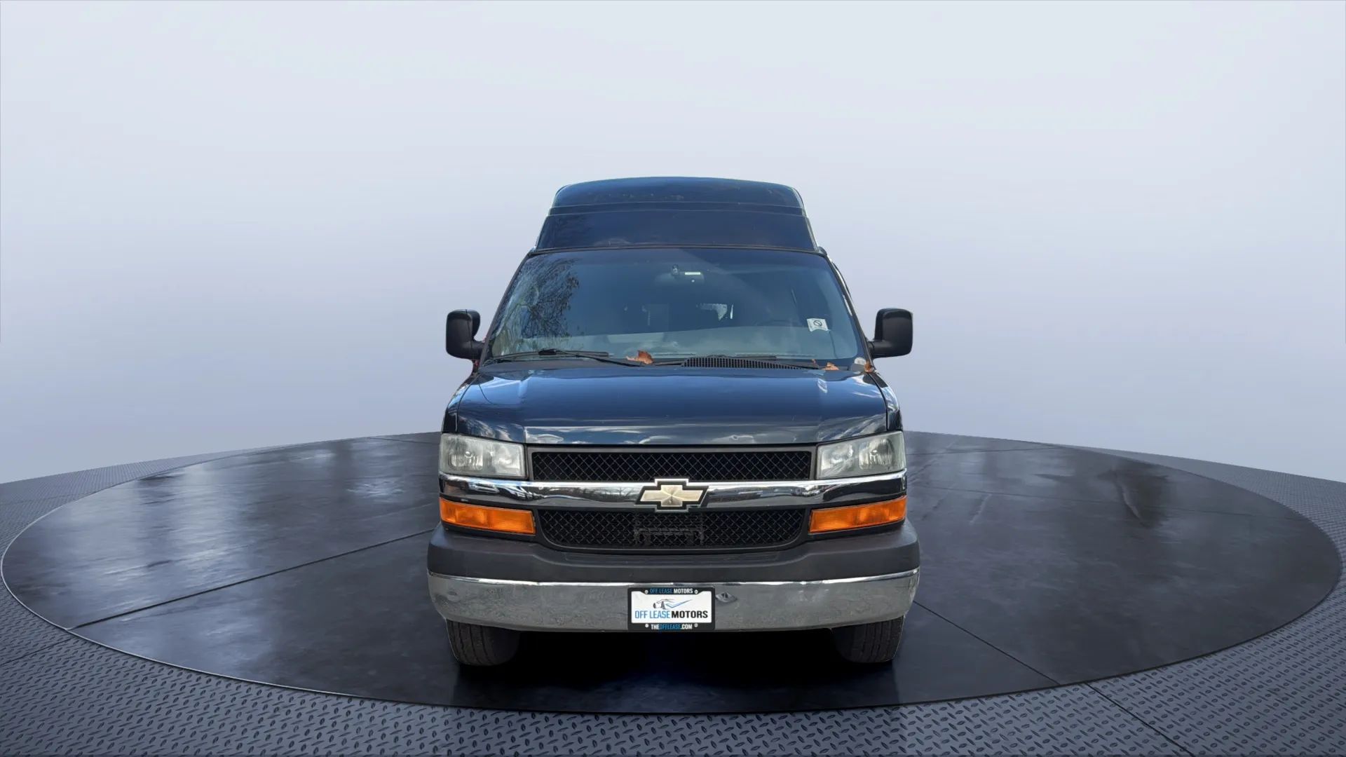 2010 Chevrolet Express LS - Photo 8