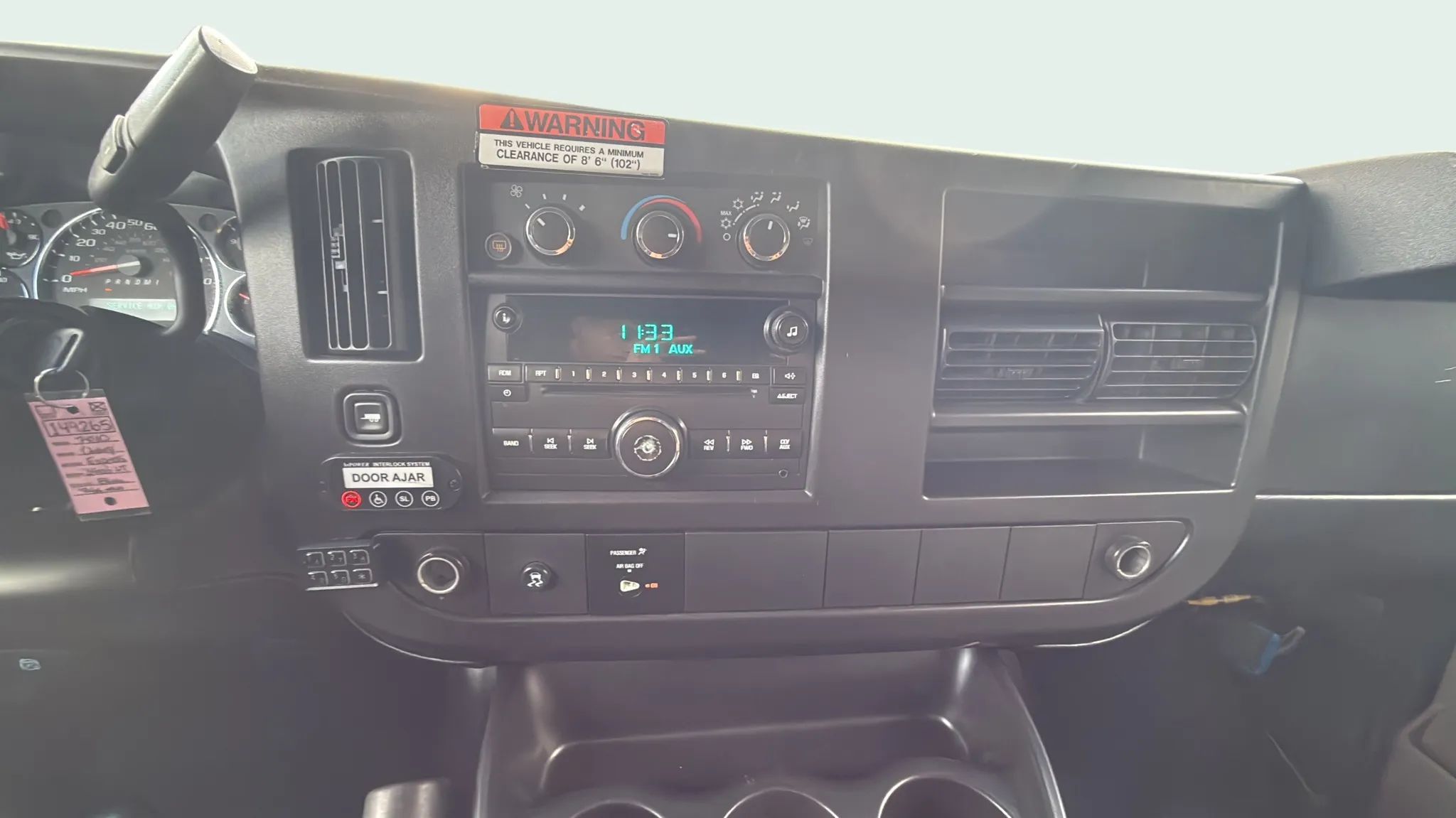 2010 Chevrolet Express LS - Photo 12