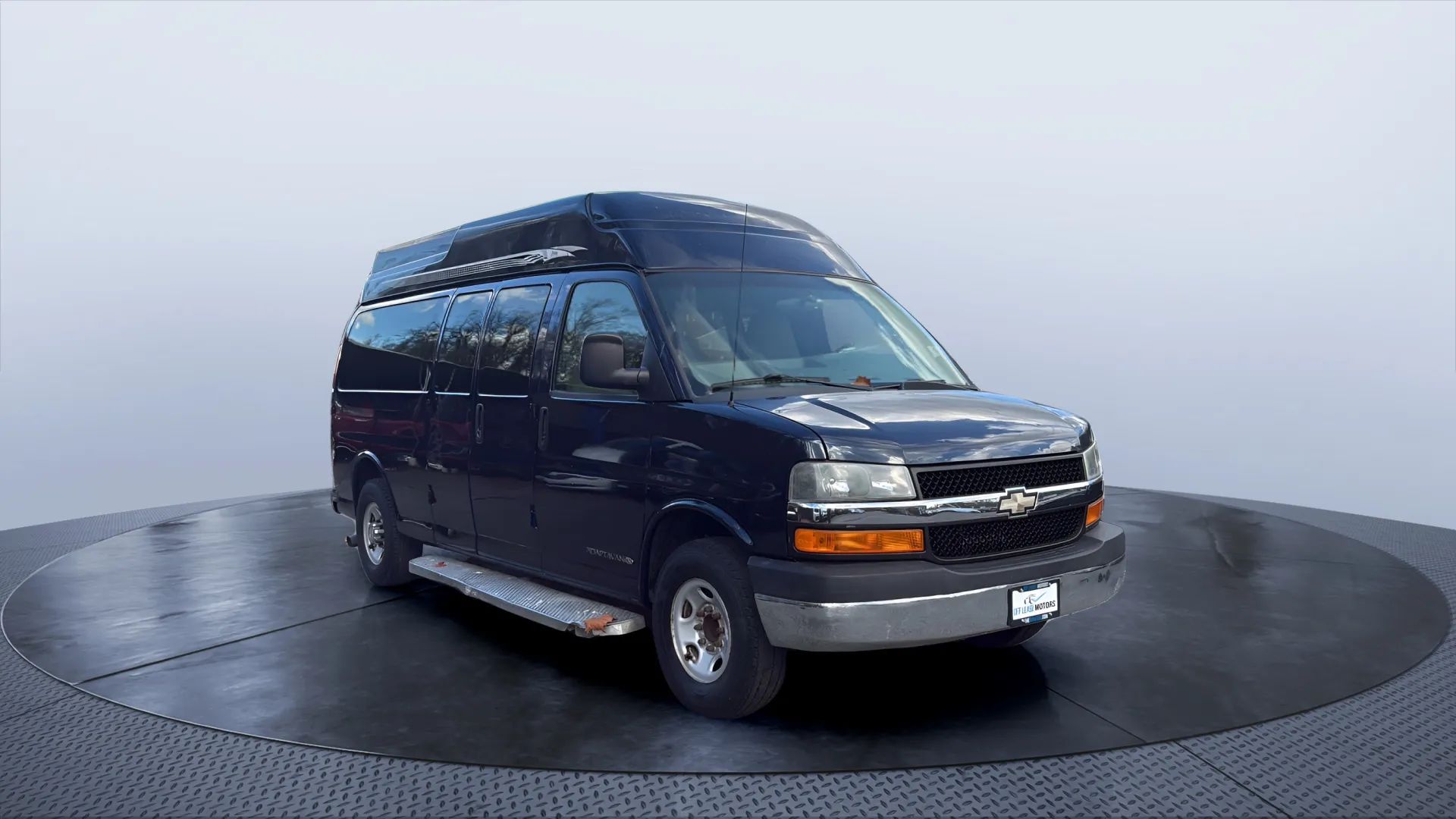 2010 Chevrolet Express LS - Photo 7